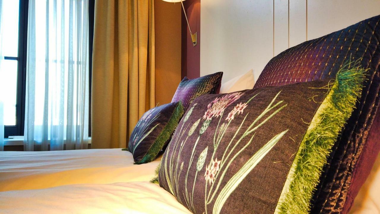 Hotel Bliss